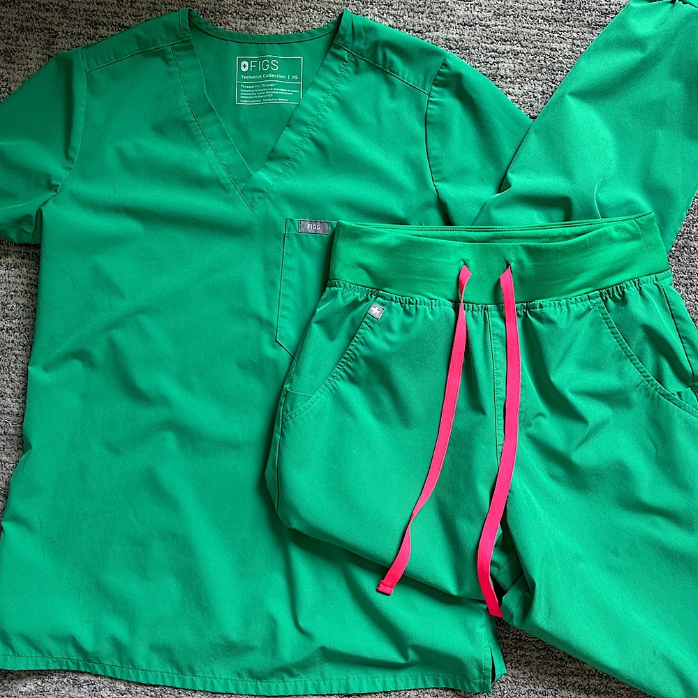 Figs Green Scrub Set Safety Green XS- limited edition